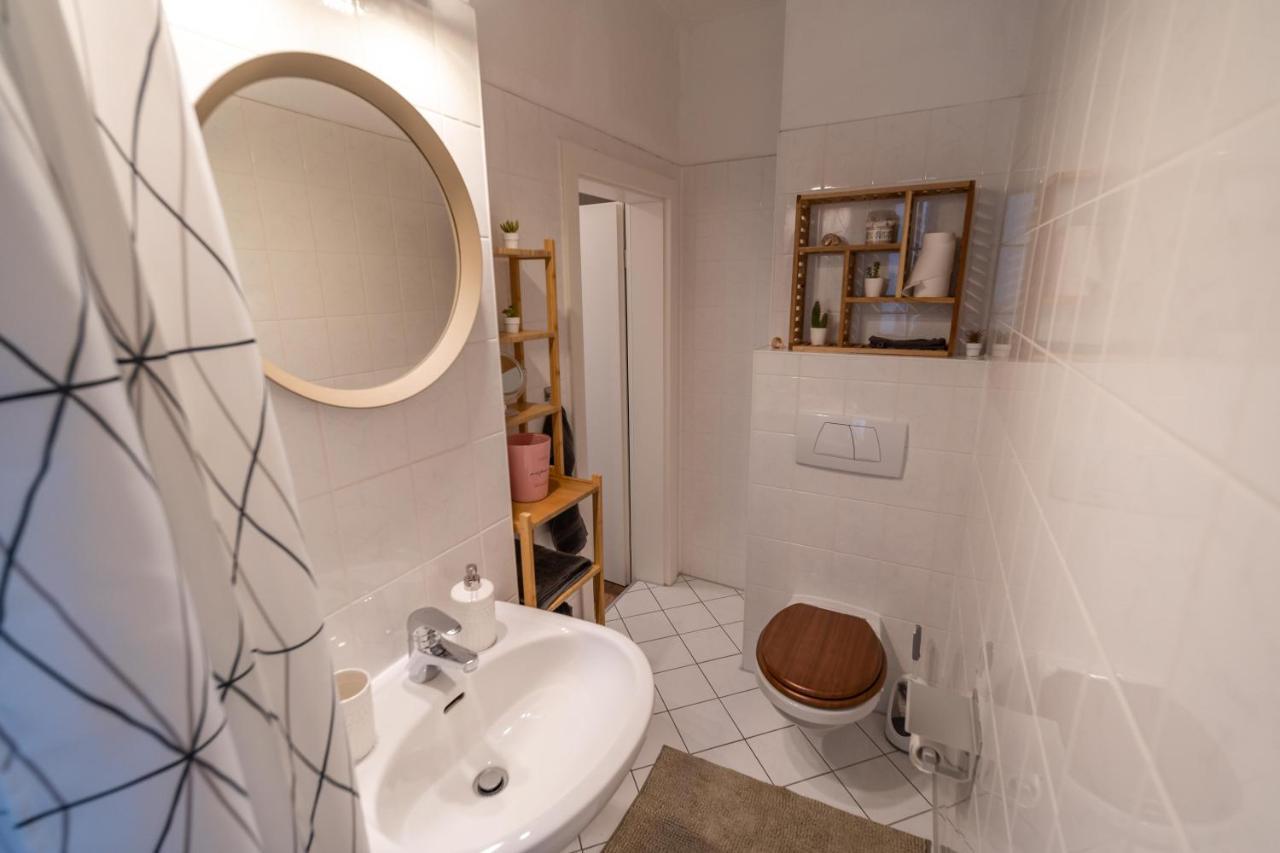 2 Bedroom 65Qm - Kitchen - Central - Netflix Magdeburg Exteriör bild